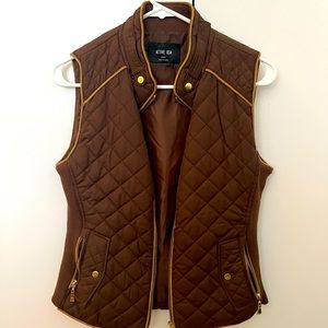 Active USA Brown zip up vest
